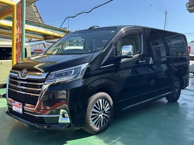 グランエース(トヨタ)プレミアム 6人中古車 1