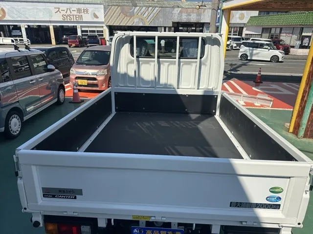 キャンター(三菱)Wキャブ　２ｔ　５ＭＴ登録済未使用車 13