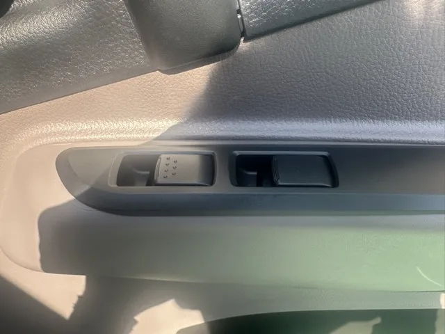 キャンター(三菱)Wキャブ　２ｔ　５ＭＴ登録済未使用車 17