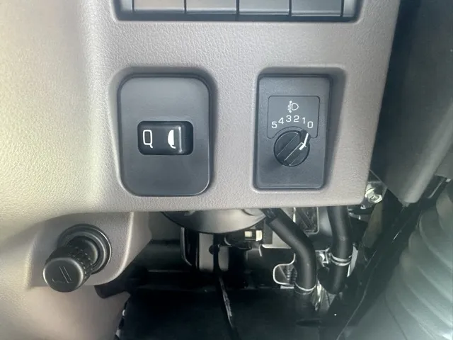 キャンター(三菱)Wキャブ　２ｔ　５ＭＴ登録済未使用車 20