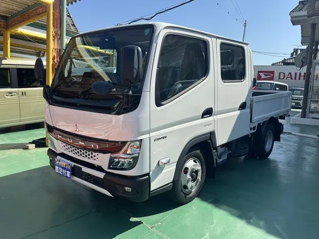 キャンター(三菱)Wキャブ　２ｔ　５ＭＴ登録済未使用車 1