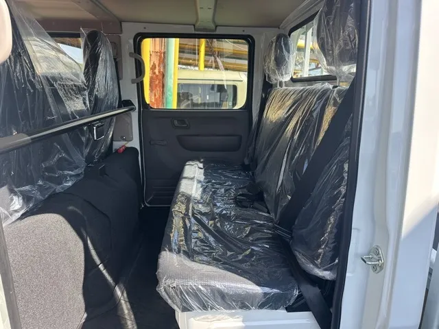 キャンター(三菱)Wキャブ　２ｔ　５ＭＴ登録済未使用車 4