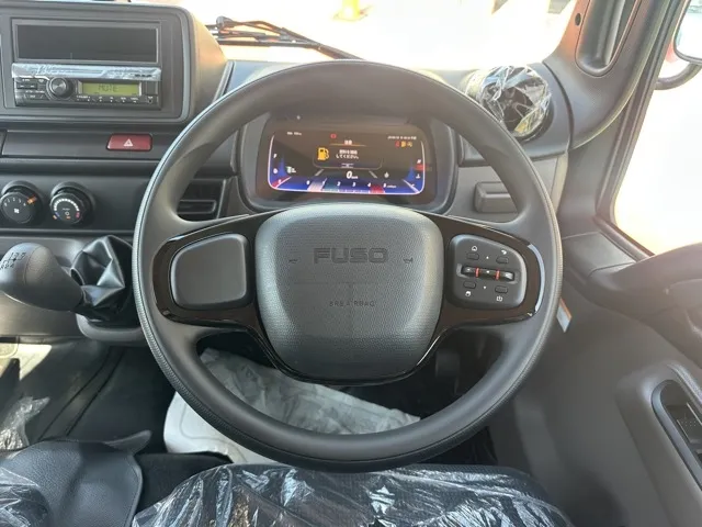 キャンター(三菱)Wキャブ　２ｔ　５ＭＴ登録済未使用車 7