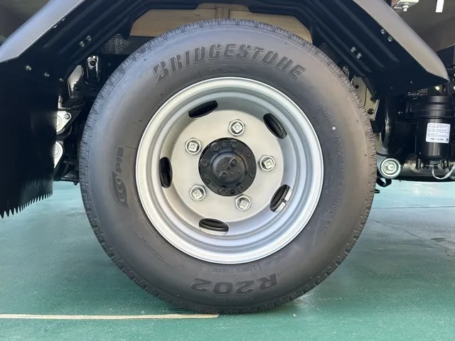 キャンター(三菱)Wキャブ　２ｔ　５ＭＴレンタ登録済未使用車 16
