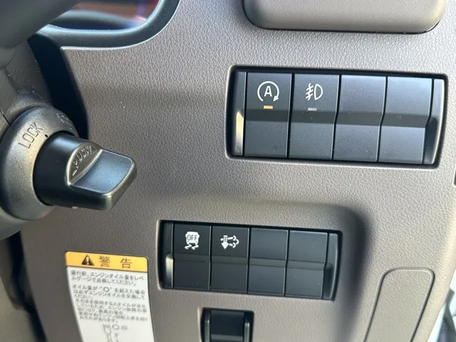 キャンター(三菱)Wキャブ　２ｔ　５ＭＴレンタ登録済未使用車 19