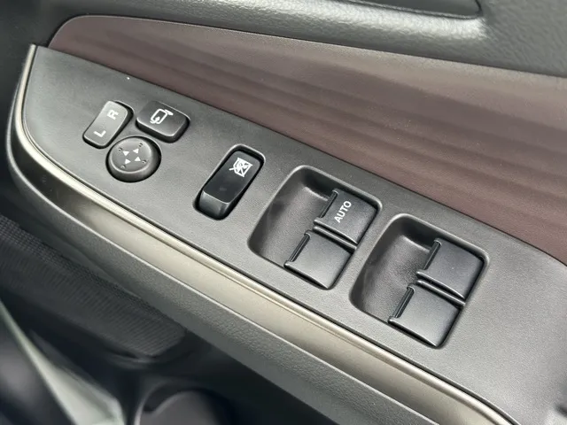 ソリオ(スズキ)ハイブリッドMV登録済未使用車 16