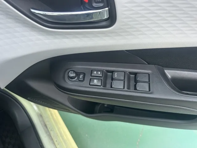 スイフト(スズキ)ハイブリッドMZ 全方位ナビディーラ-試乗車 13