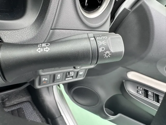 ノート(ニッサン)eパワーB中古車 13