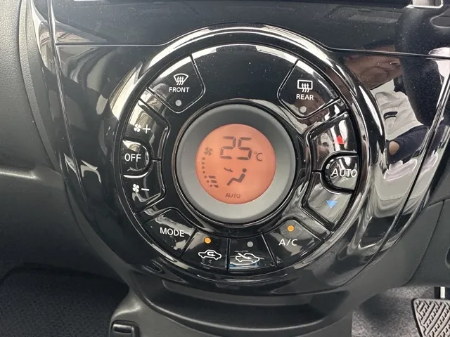 ノート(ニッサン)eパワーB中古車 19