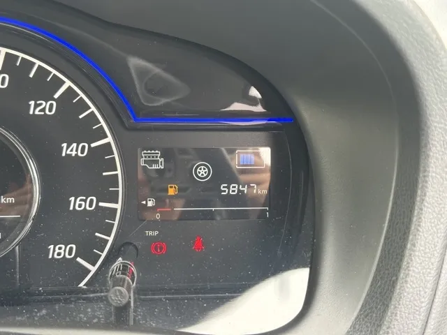 ノート(ニッサン)eパワーB中古車 23