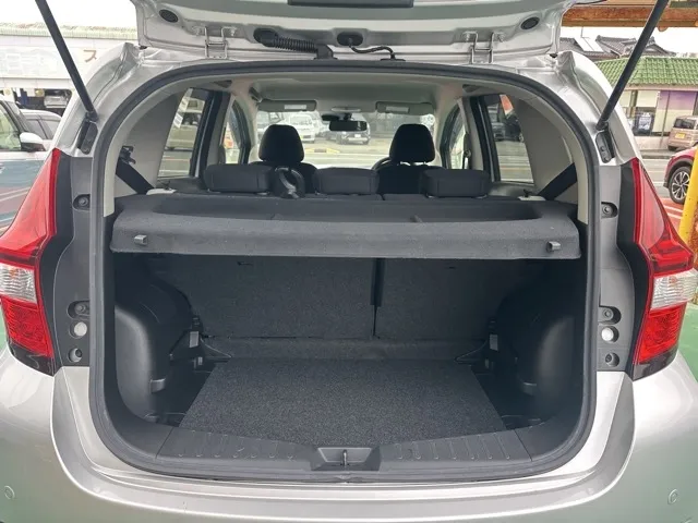 ノート(ニッサン)eパワーB中古車 7