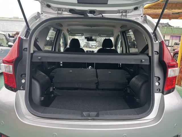 ノート(ニッサン)eパワーB中古車 8