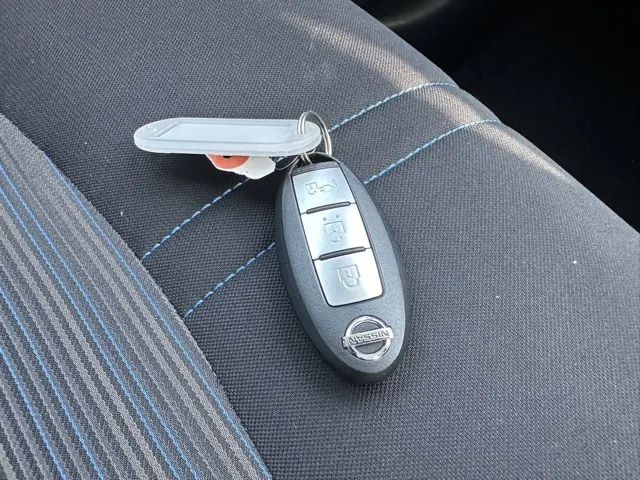 リーフ(ニッサン)Ｘ中古車 17