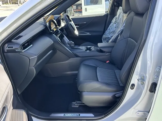 ハリアー(トヨタ)Gタイプ登録済未使用車 3