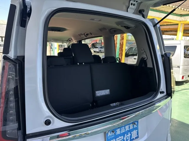 セレナ(ニッサン)X アラウンドビューモニター 左PSD登録済未使用車 9