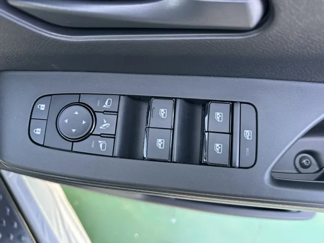 セレナ(ニッサン)X アラウンドビューモニター 左PSD登録済未使用車 14