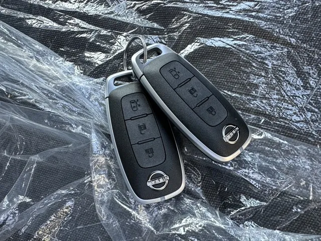 セレナ(ニッサン)X アラウンドビューモニター 左PSD登録済未使用車 15