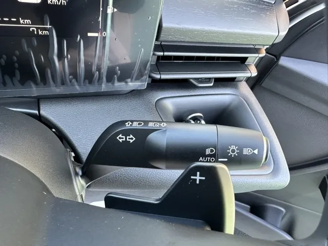 セレナ(ニッサン)X アラウンドビューモニター 左PSD登録済未使用車 17