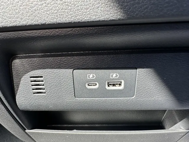 セレナ(ニッサン)X アラウンドビューモニター 左PSD登録済未使用車 23