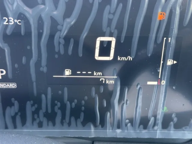 セレナ(ニッサン)X アラウンドビューモニター 左PSD登録済未使用車 26