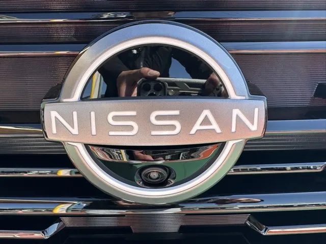 セレナ(ニッサン)X アラウンドビューモニター 左PSD登録済未使用車 27