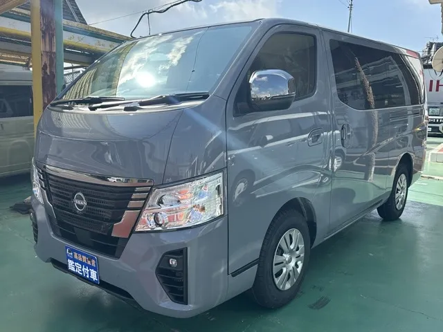 キャラバン(ニッサン)2.0 ロングGRANDプレミアム GX登録済未使用車 1