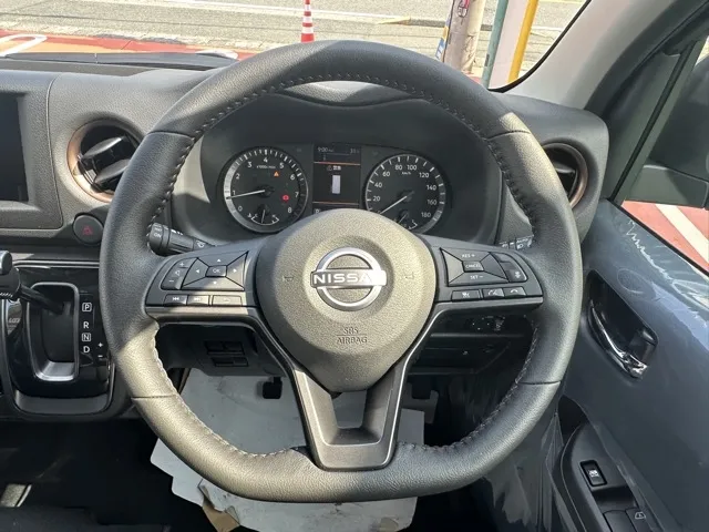 キャラバン(ニッサン)2.0 ロングGRANDプレミアム GX登録済未使用車 7