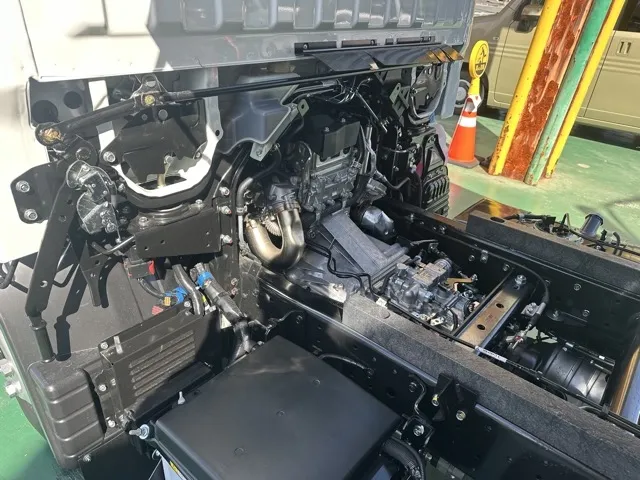 キャンター(三菱)全低床キョウカダンプ ３ｔレンタ登録済未使用車 8