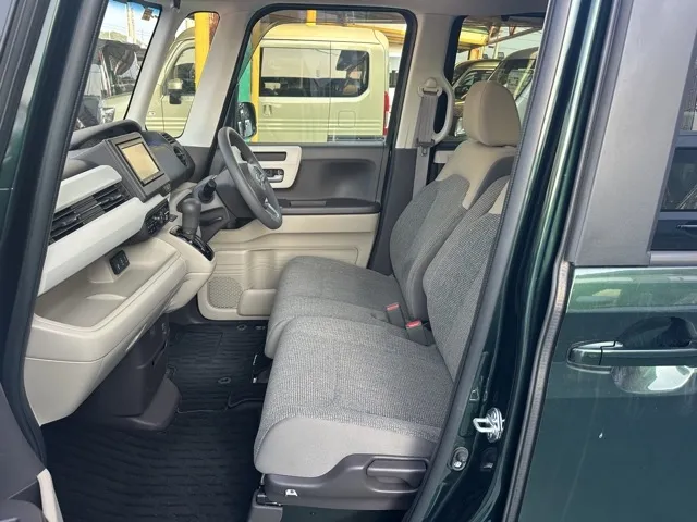 N-BOX(ホンダ)G-Lホンダセンシング中古車 3