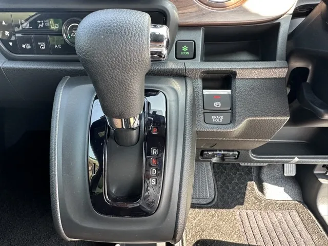 N-ONE(ホンダ)オリジナル スタイルプラスアーバン中古車 23