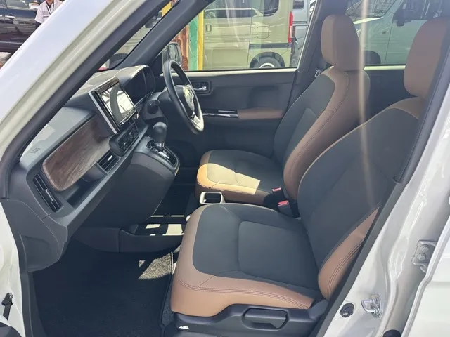 N-ONE(ホンダ)オリジナル スタイルプラスアーバン中古車 3