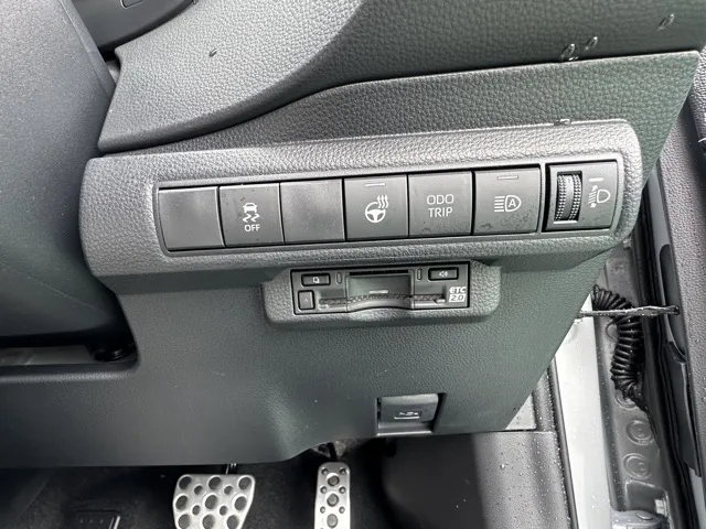 カローラ(トヨタ)ハイブリッド アクティブスポーツ登録済未使用車 14