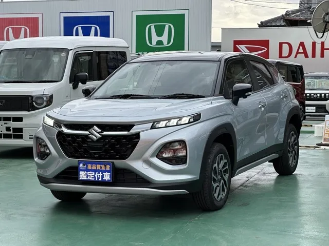 フロンクス(スズキ)ベースグレード登録済未使用車 1