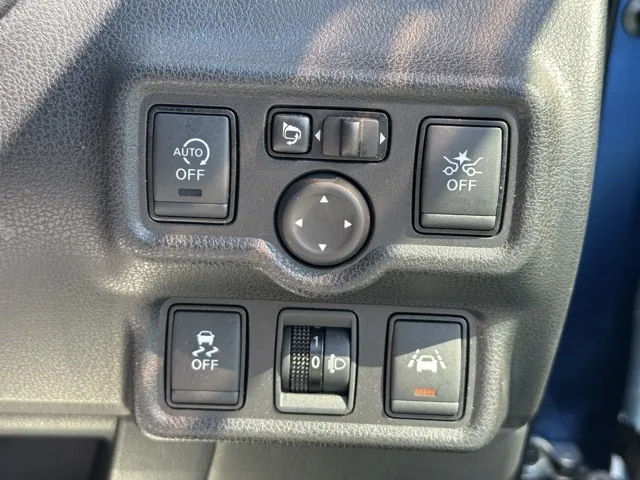 ノート(ニッサン)Ｘ中古車 14