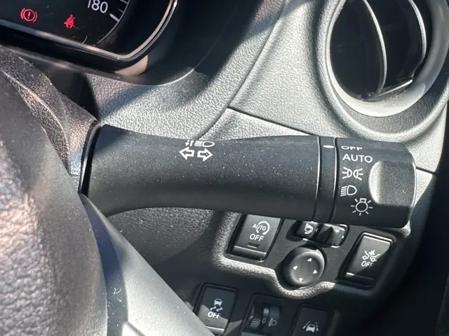 ノート(ニッサン)Ｘ中古車 25