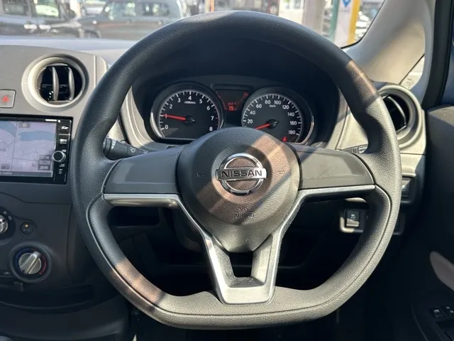 ノート(ニッサン)Ｘ中古車 6