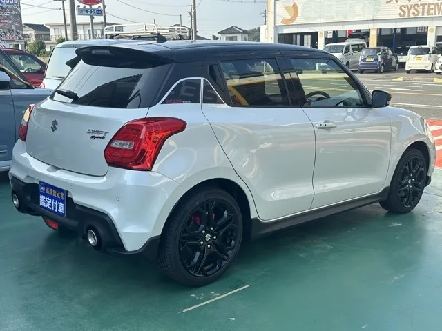 スイフト(スズキ)ファイナルエディション登録済未使用車 9