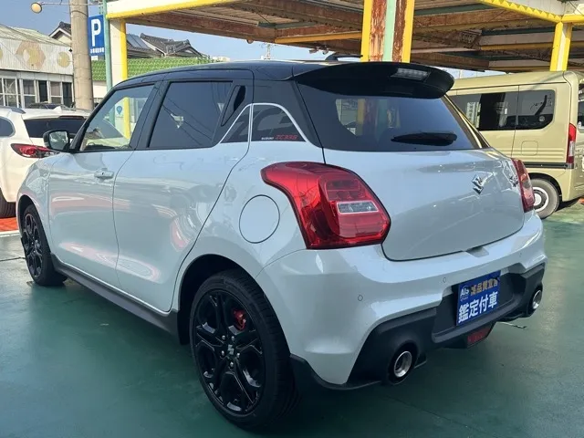スイフト(スズキ)ファイナルエディション登録済未使用車 2