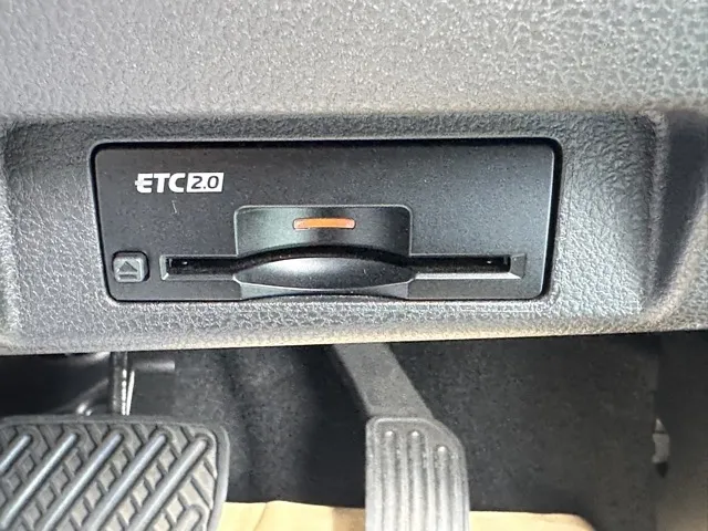リーフ(ニッサン)アーバンクロム中古車 14