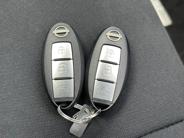 リーフ(ニッサン)アーバンクロム中古車 28