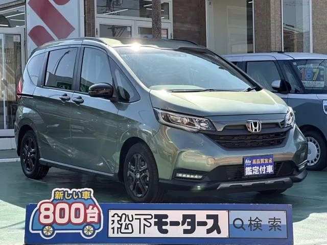 フリード(ホンダ)クロスター BLACK STYLE中古車 0