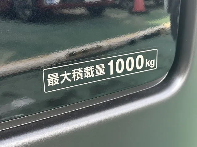 キャラバン(ニッサン)ロング プレミアムGX アウトドアブラックED登録済未使用車 10