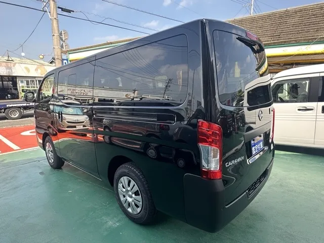 キャラバン(ニッサン)ロング プレミアムGX アウトドアブラックED登録済未使用車 2