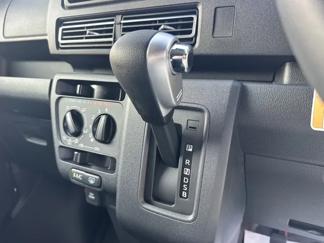 アトレー(ダイハツ)Ｘ届出済未使用車 18