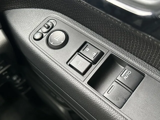 N-VAN(ホンダ)FUNターボ 4WD届出済未使用車 14