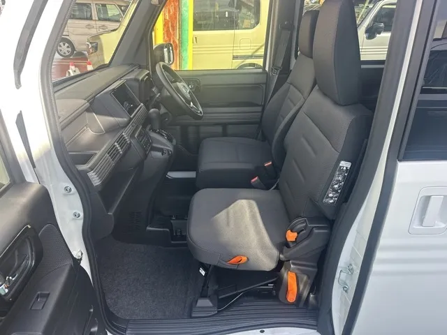 N-VAN(ホンダ)FUN 4WD届出済未使用車 3