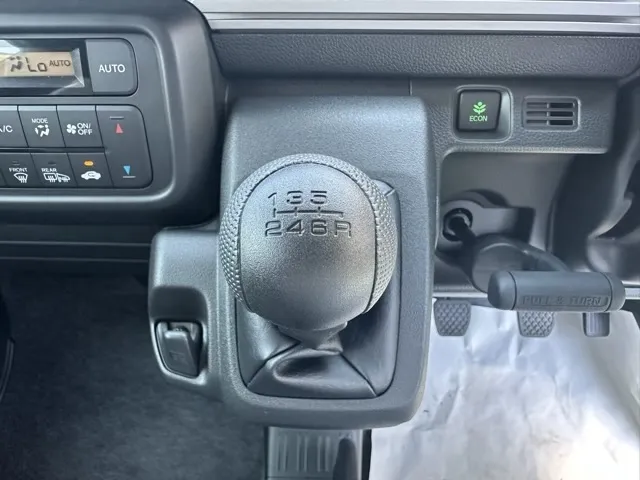 N-VAN(ホンダ)FUN MT 4WD届出済未使用車 19