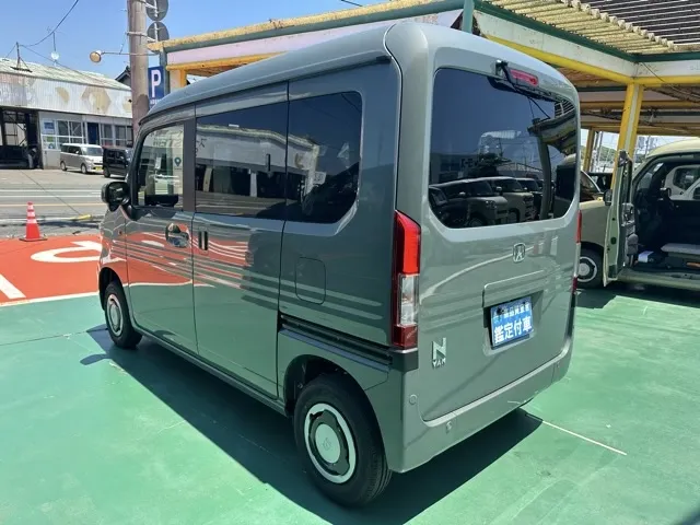 N-VAN(ホンダ)FUN MT 4WD届出済未使用車 2