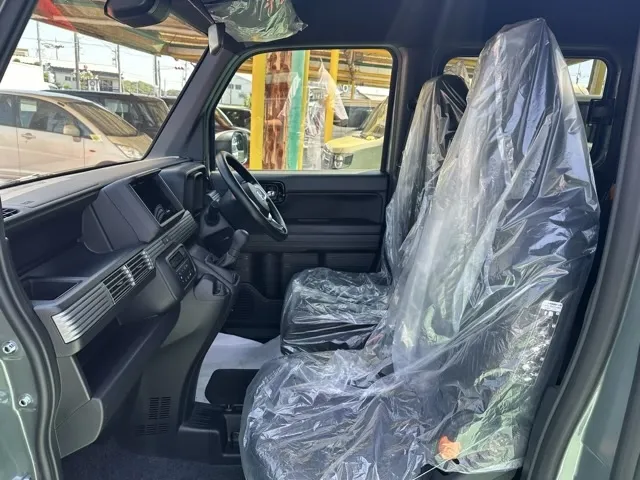 N-VAN(ホンダ)FUN MT 4WD届出済未使用車 3