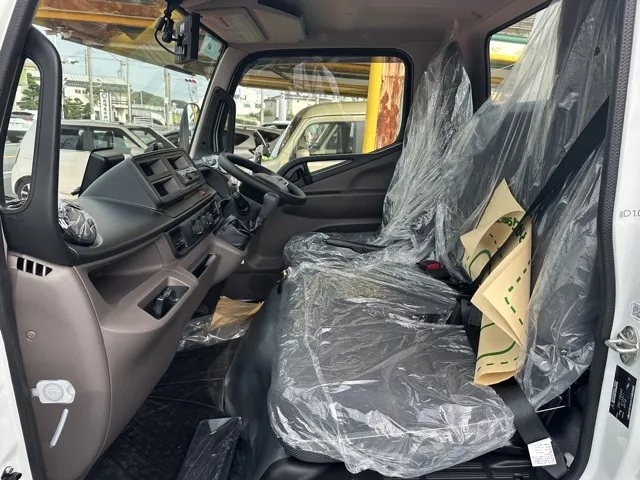 キャンター(三菱)キョウカダンプ ３ｔ登録済未使用車 3